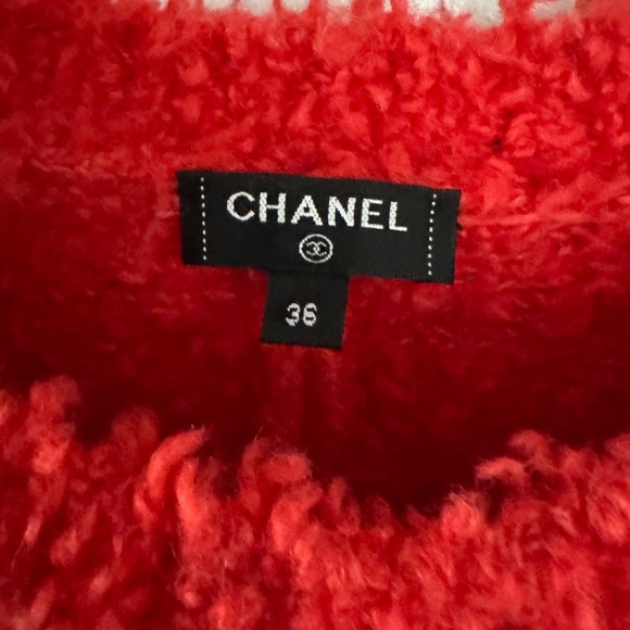 Chanel sweater - Picture 3 of 7